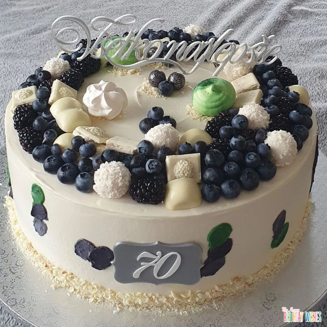 cake with Fruits toppings