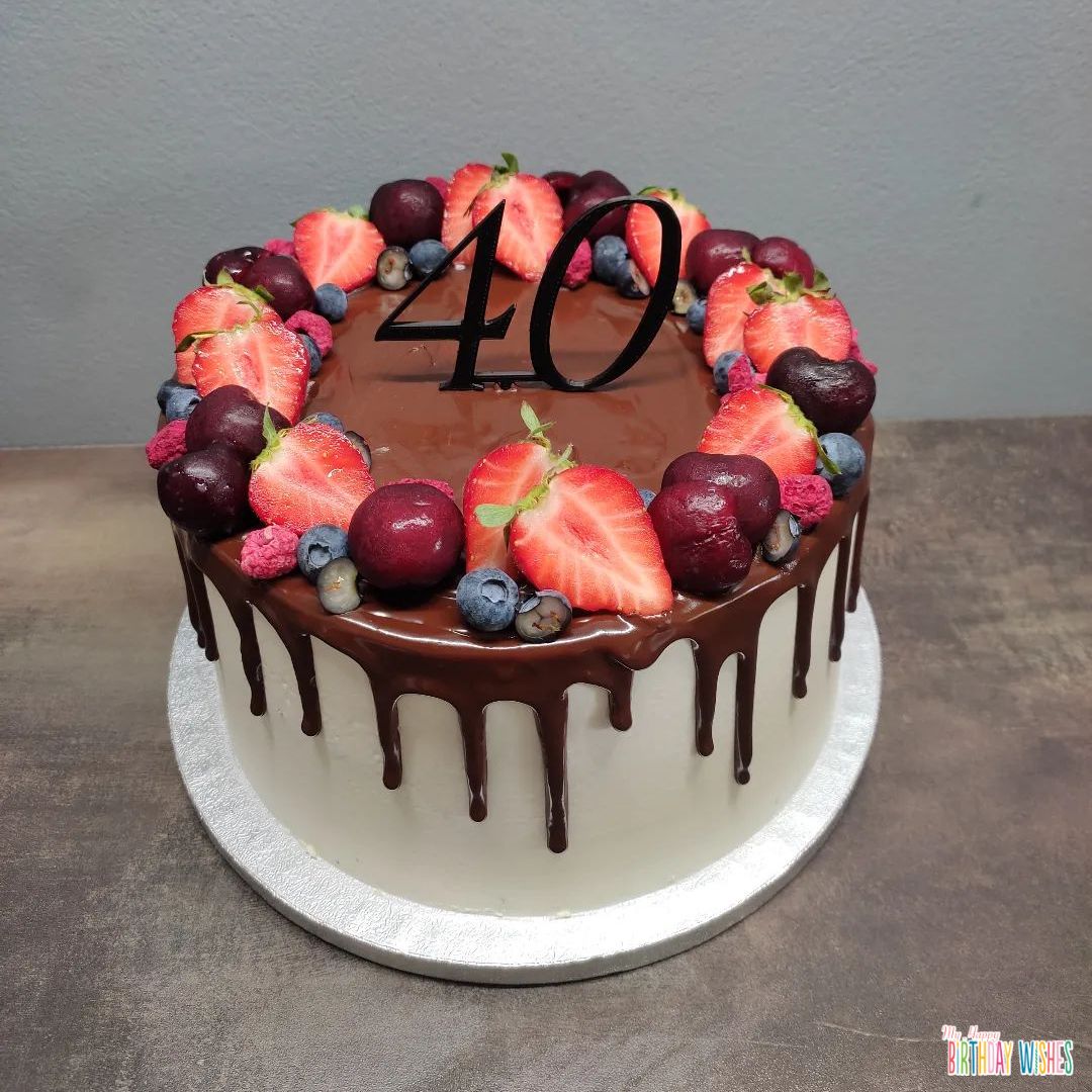 Strawberry Topping Cake with choco dip